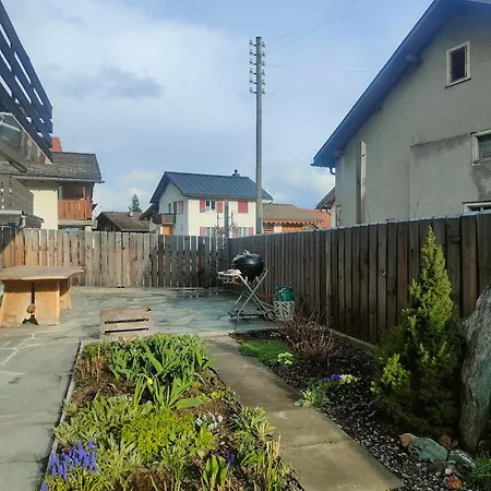 Appartamento Casa Leyu Mitten In Ruschein