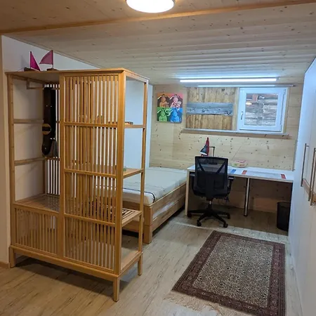 Casa Leyu Mitten In *