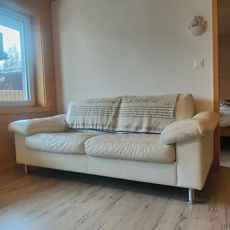 Lägenhet Casa Leyu Mitten In Ruschein