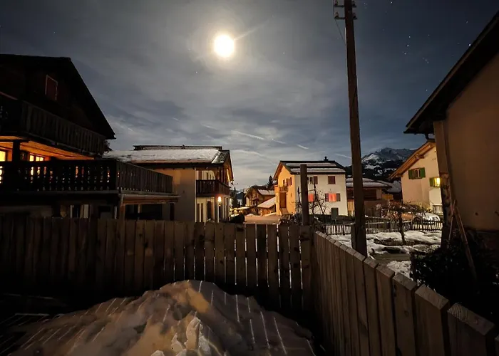 Casa Leyu Mitten In Ruschein