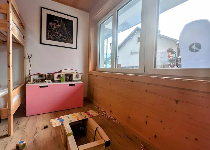 Casa Leyu Mitten In Ruschein