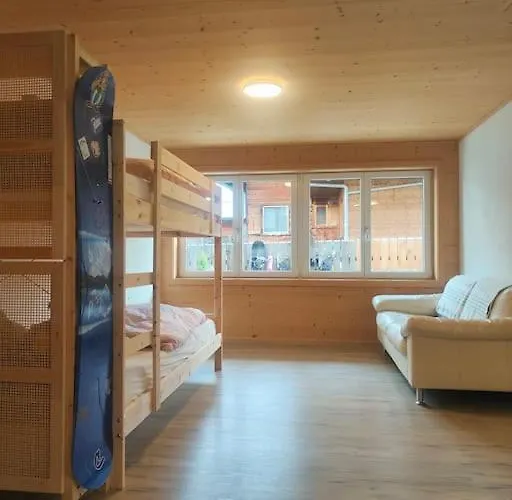 Casa Leyu Mitten In *