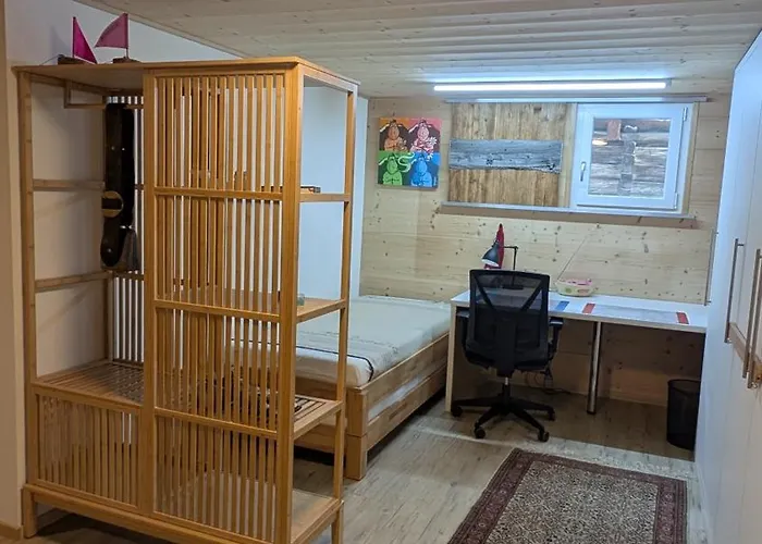 Casa Leyu Mitten In *